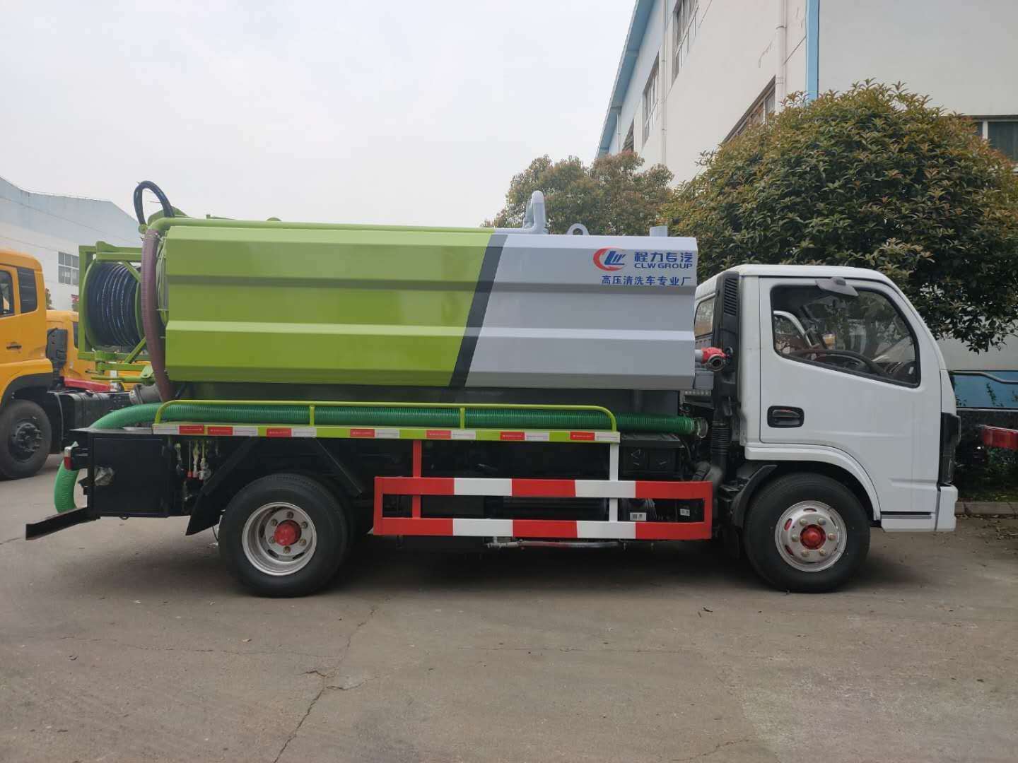 东风多利卡2方清洗吸污车