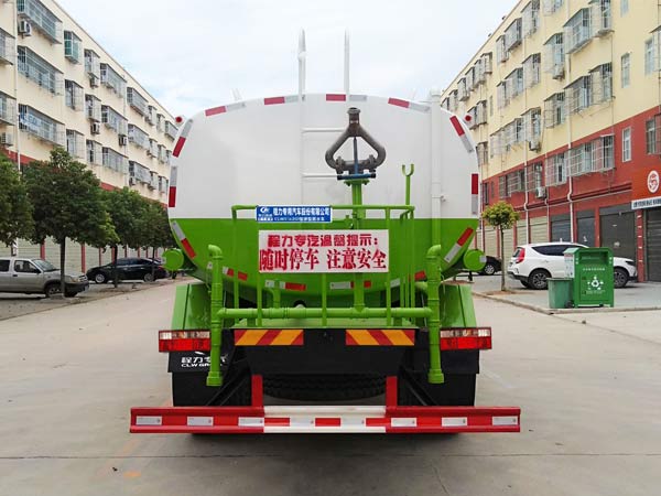 东风大多利卡12方绿化喷洒车