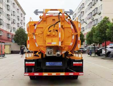 东风多利卡3方清洗吸污车
