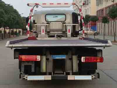 大运一拖二清障车（轴距3米9）