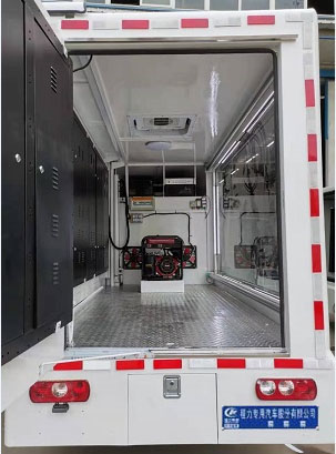 跃进双排宣传车