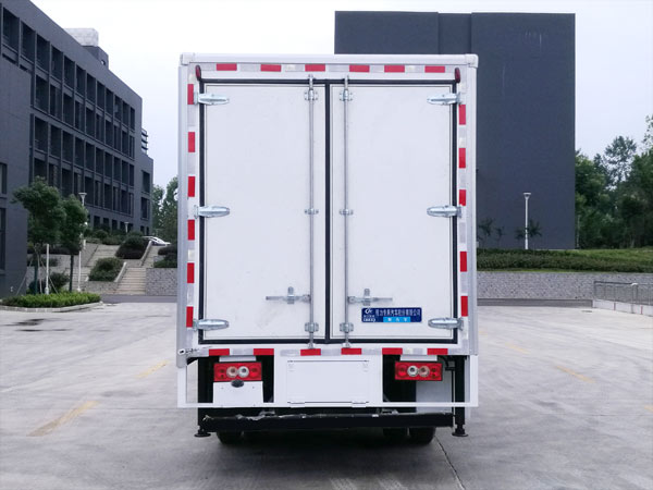福田康瑞H2舞台车（厢长4米2）