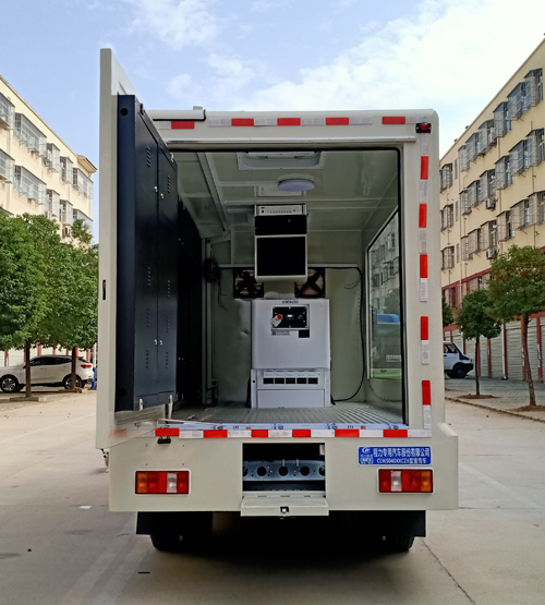重汽豪沃宣传车